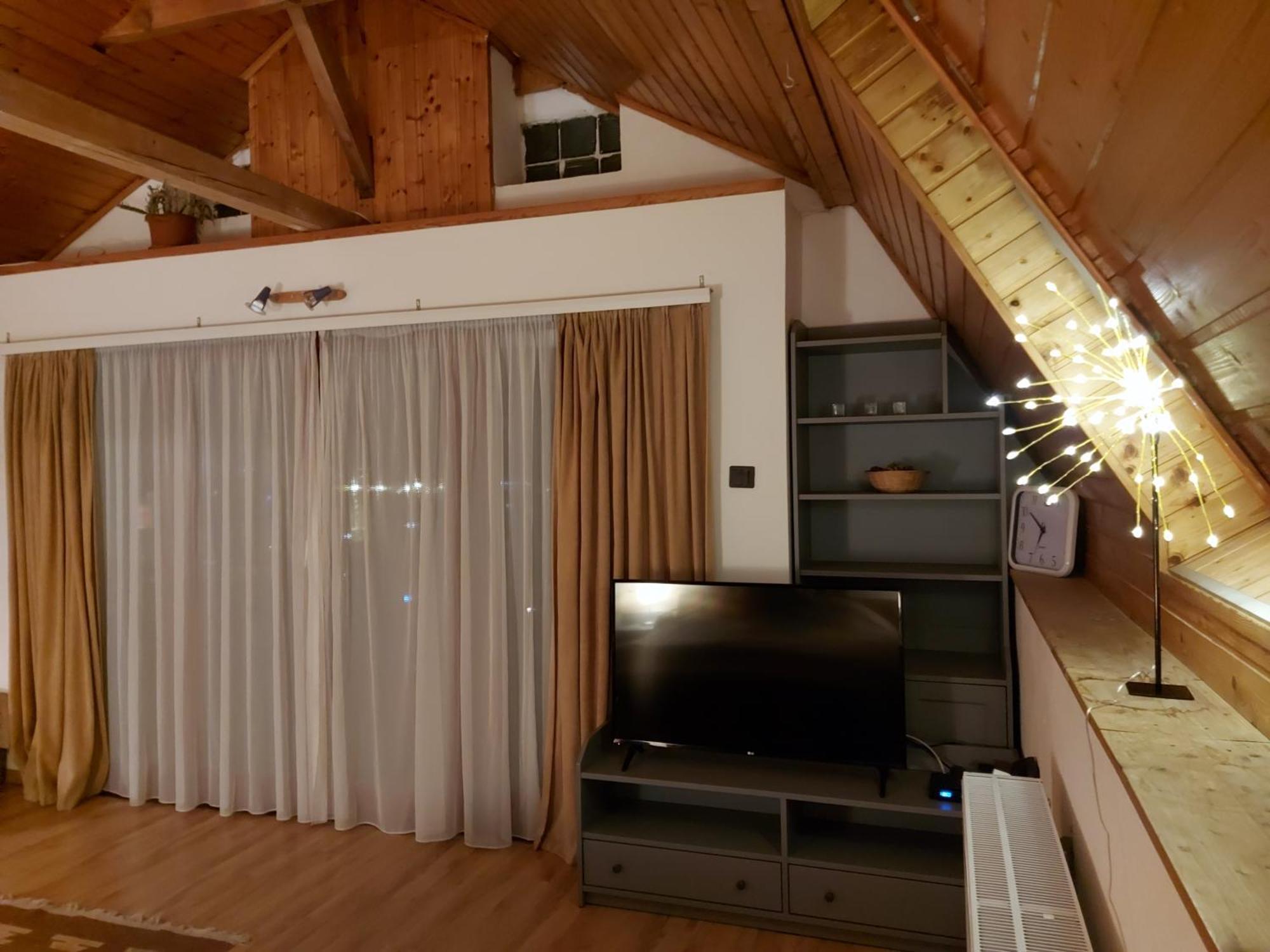 Attila-apartman Apartment Budaörs